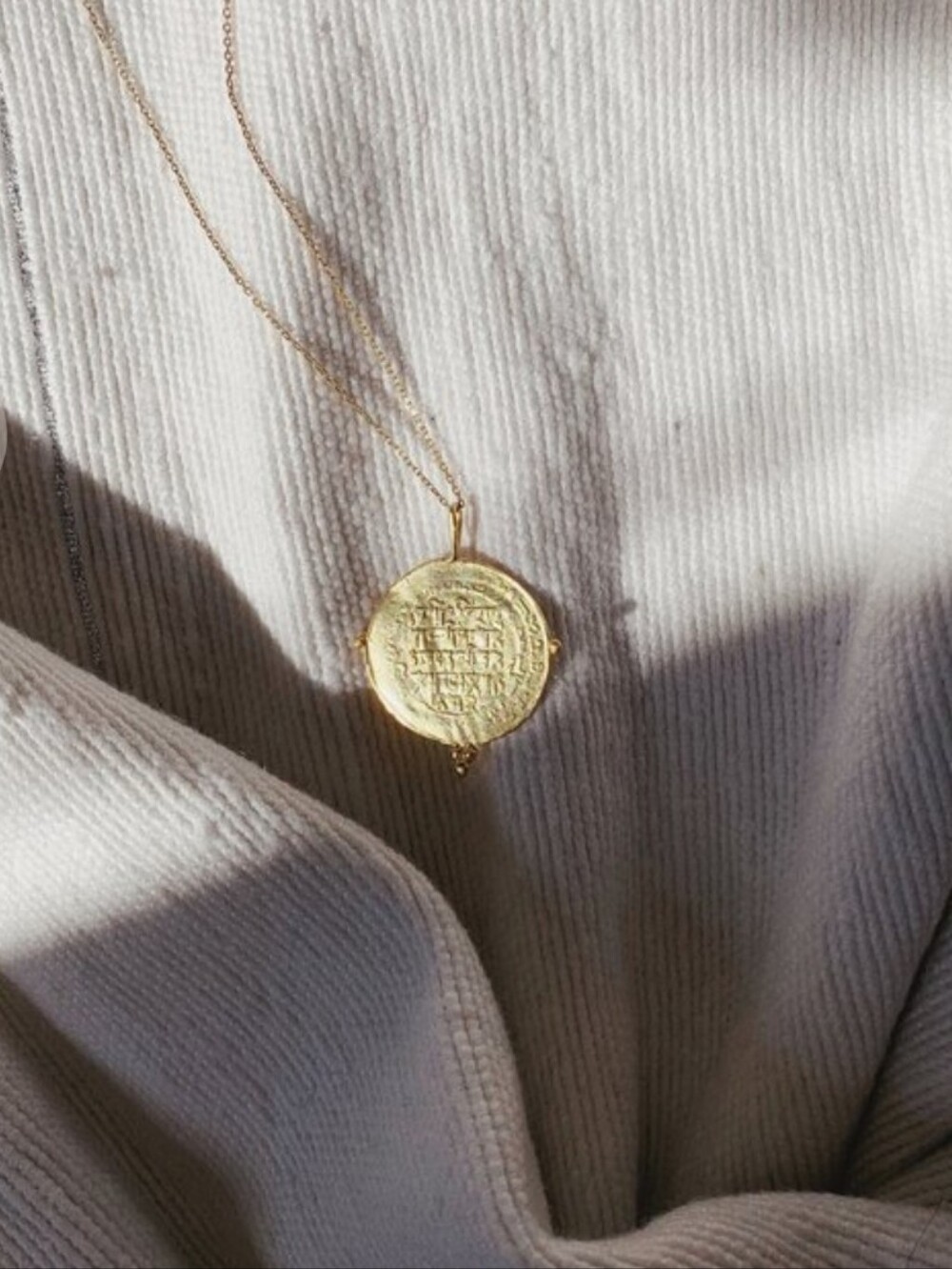 Cleopatra's Bling Seljuks Dinar Charm Pendant - Gold Pleated